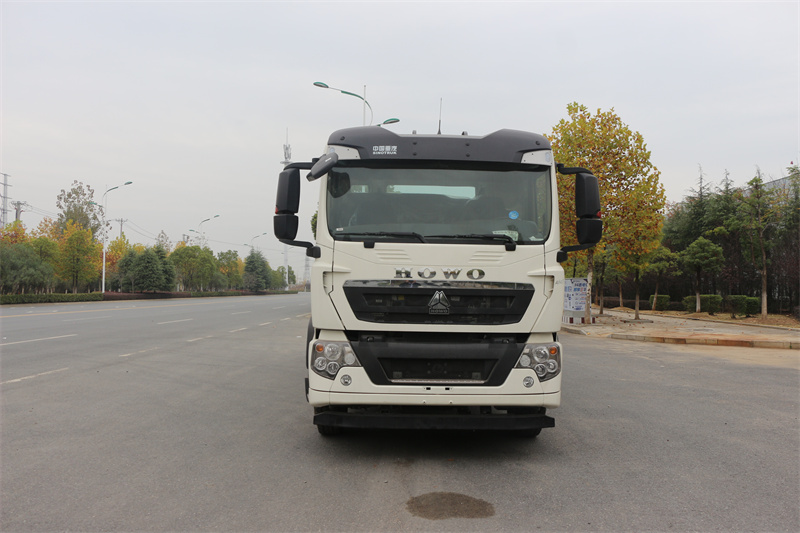 重汽豪沃20方灑水車