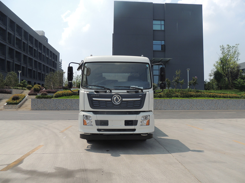 東風天錦15方灑水車-16方灑水車