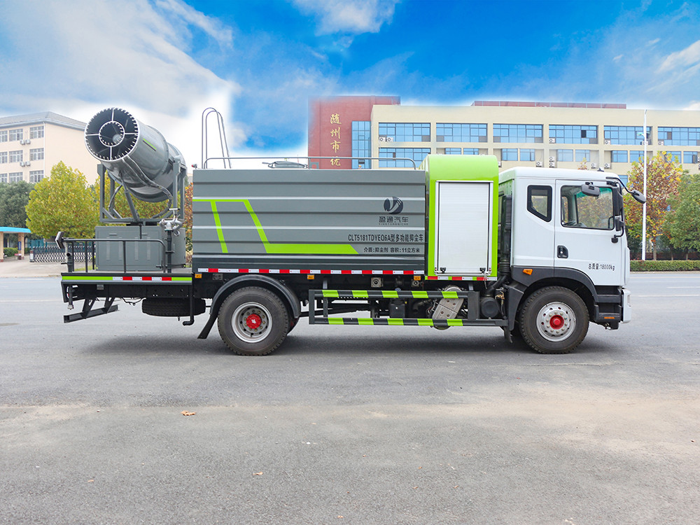 東風多利卡80米霧炮車